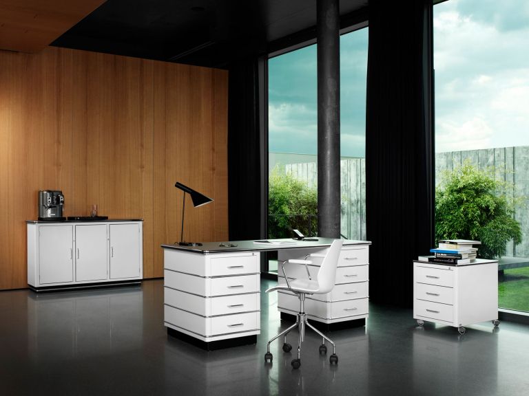 Louis Poulsen AJ bureaulamp V3 White