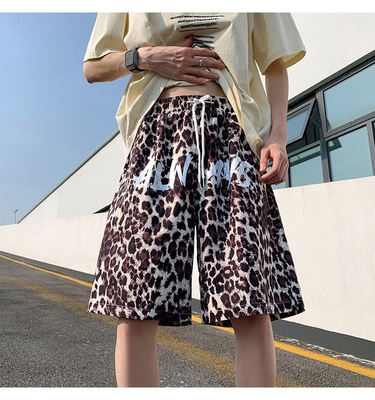 Diphon - Shorts met trekkoord en luipaardprint