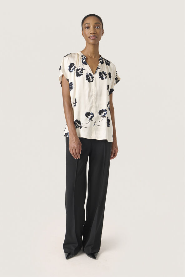 Soaked in Luxury SLErwina Paris Top Black and white flower print