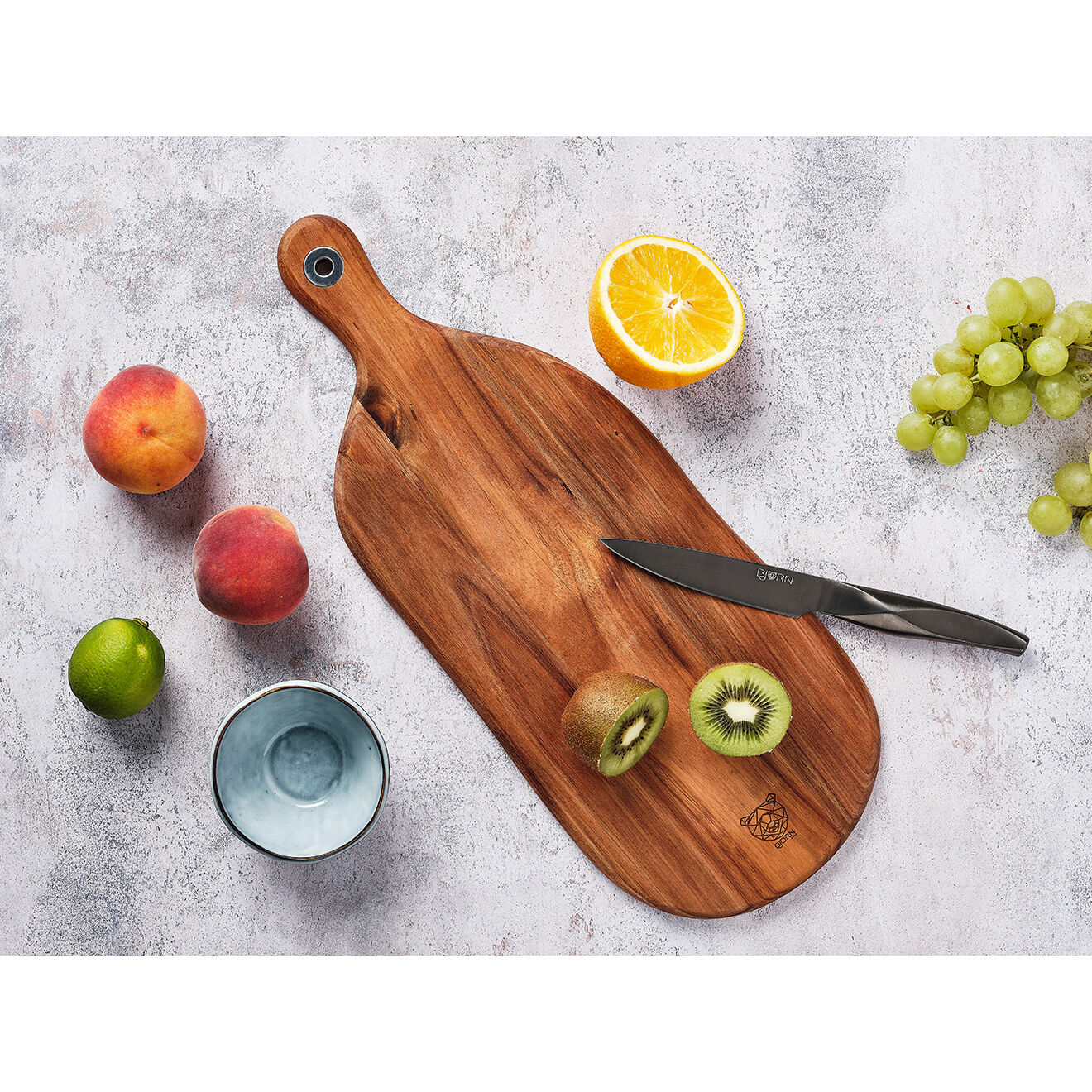 Bjorn Planche à découper en bois d'acacia Freja bois vernis - 48x19x1 cm