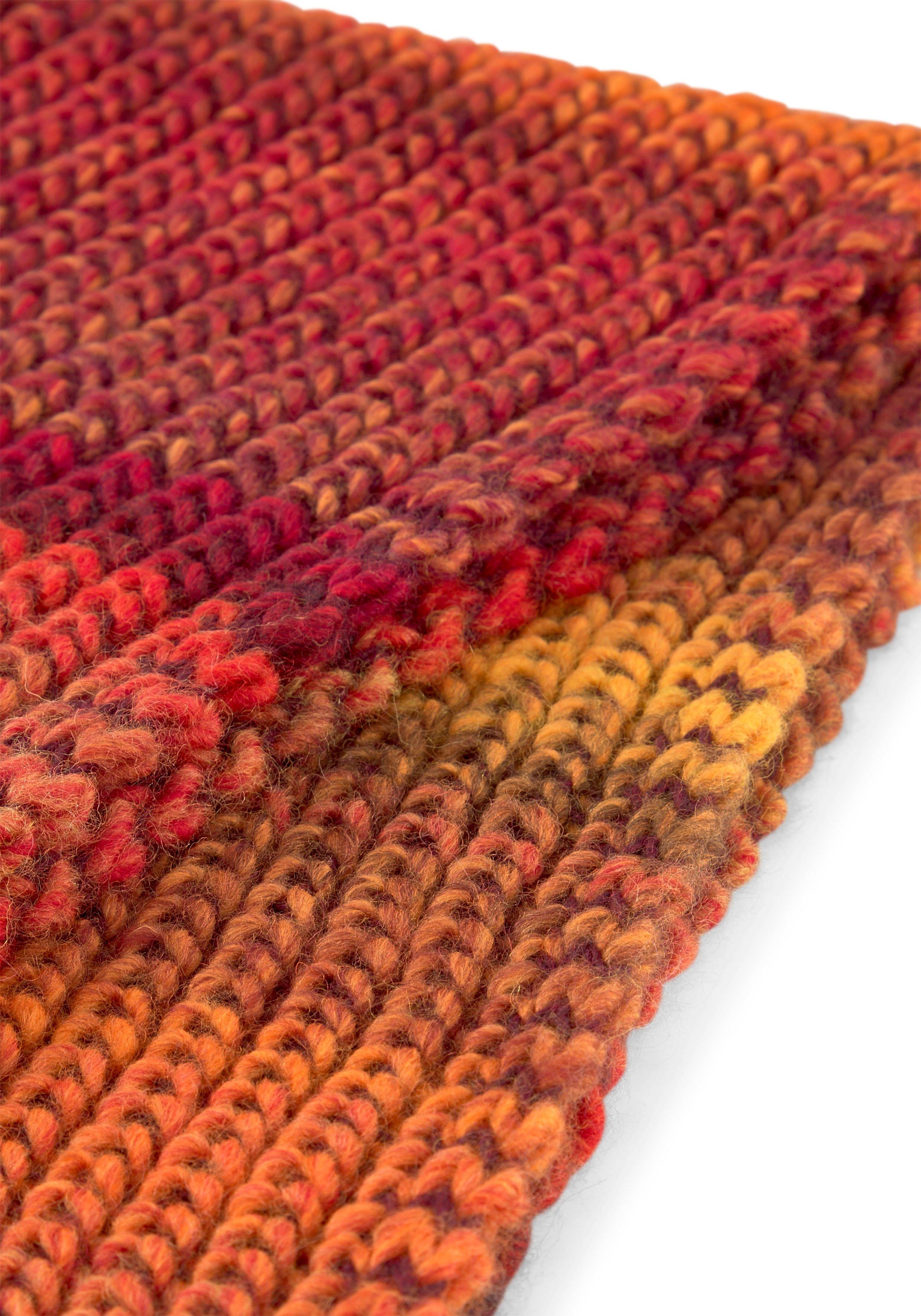 Strickschal mit Farbverlauf, in Rippstrick-Struktur