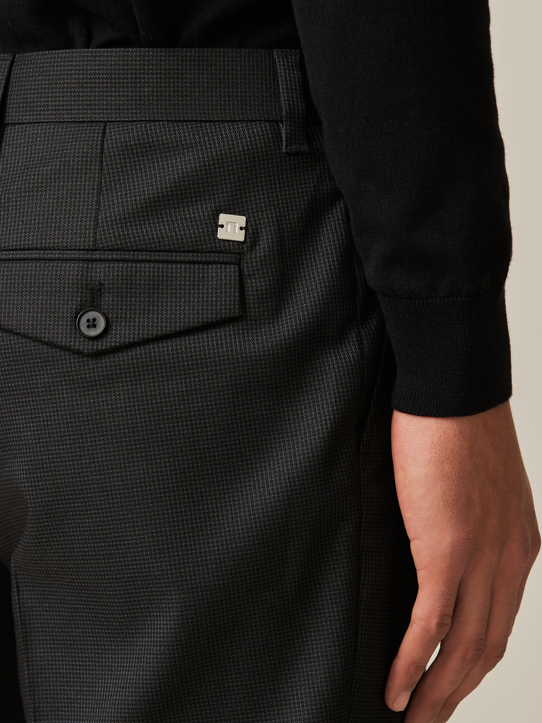 Zwart - Slim Fit - Modieuze broek met textuur