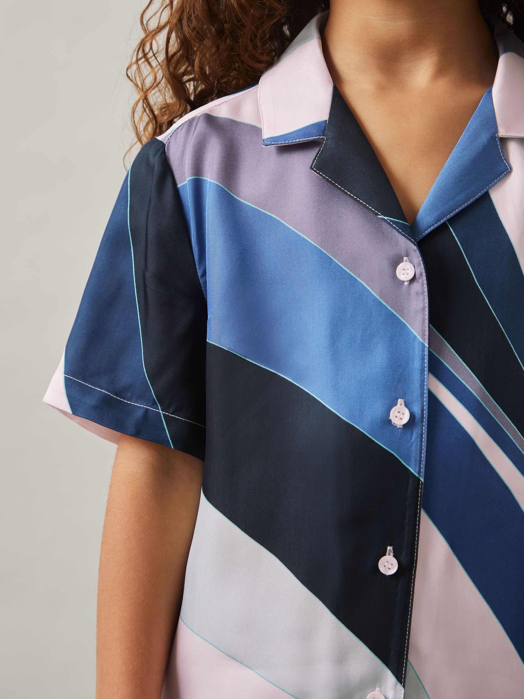 Reiss Tommi overhemd met Cubaanse kraag en print