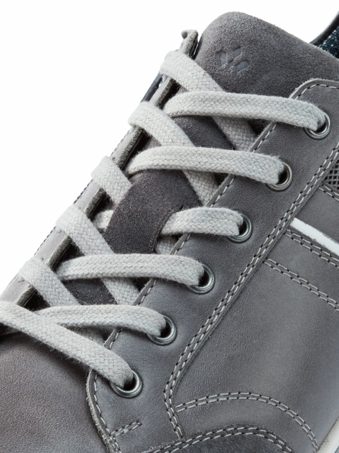 Auf Achse Sneaker