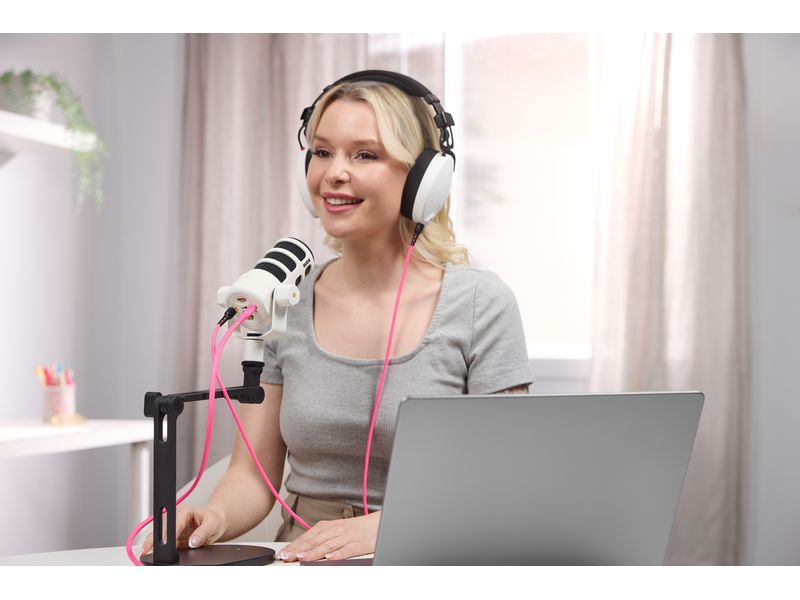 Rode Mikrofon PodMic USB, Weiss Vielseitiges, dynamisches Broadcast-Mikrofon