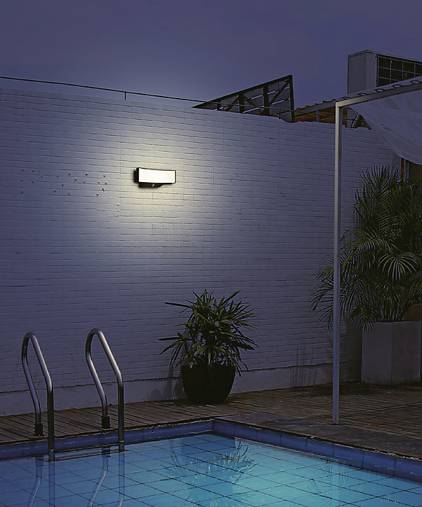Applique murale LED intégrée extérieur Fez IP65 1400lm 13W l.12 x H.12 x P.30 cm noir