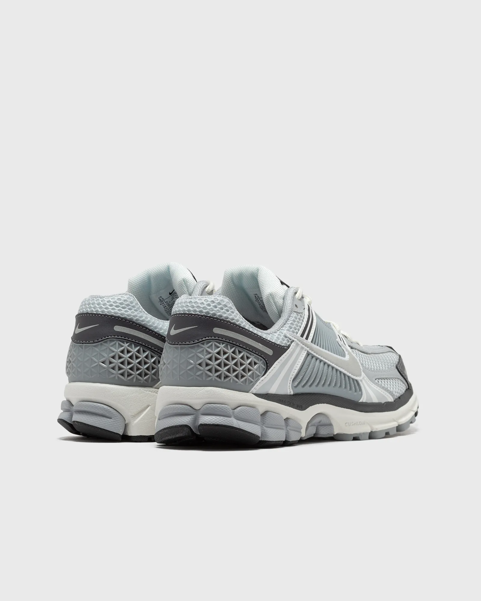 Nike WMNS NIKE ZOOM VOMERO 5
