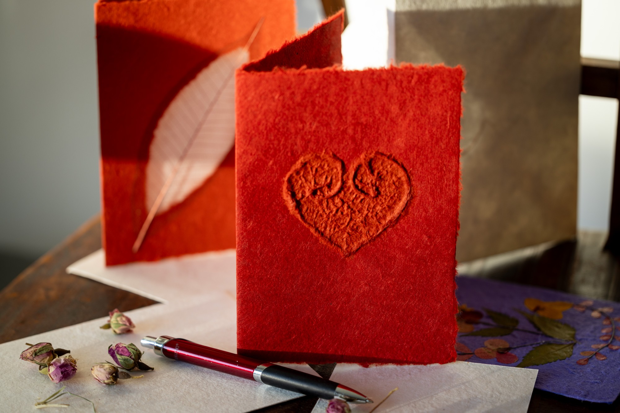 Grußkarte 'Red Heart', rot, B 12 cm, H 17cm günstig bestellen