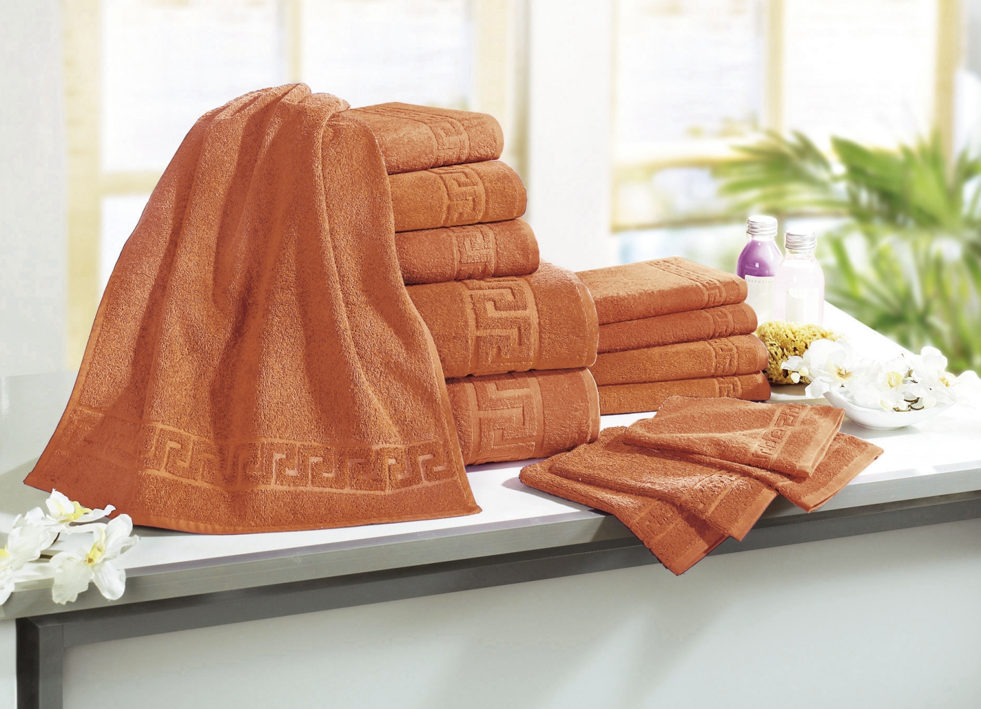Frottierserie mit Mäander-Jacquard-Struktur