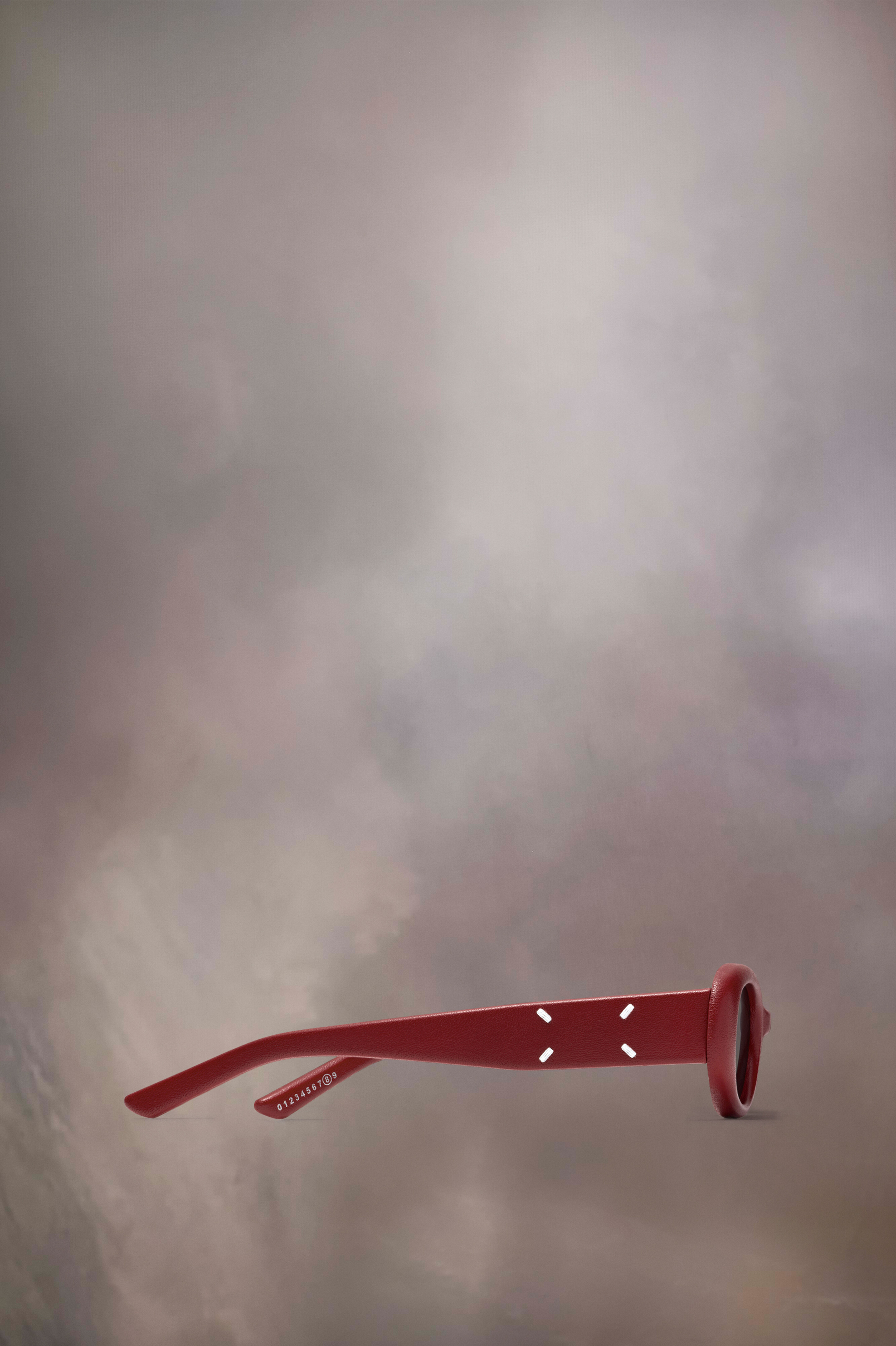 Lunettes de soleil en similicuir rouges x Gentle Monster​