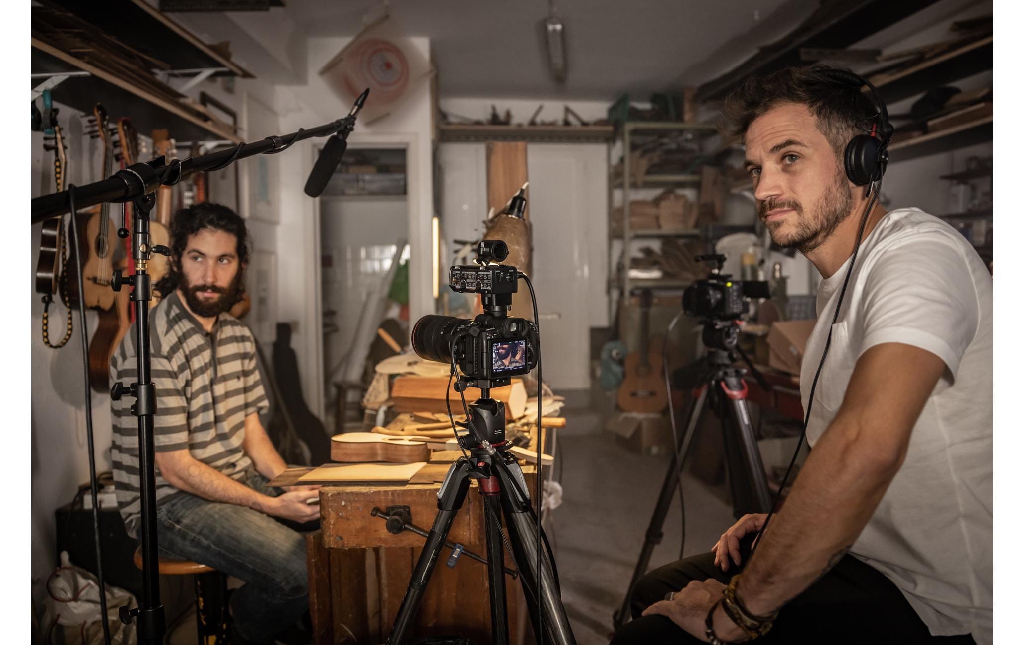 Fotokamera EOS R5 C Kit AV PRO MK2 4000 GB Speicherkarte<br>Canon EOS R5 C Professionelle Systemkamera für Fotografen und Videoproduzenten inklusive Speicherkarte
