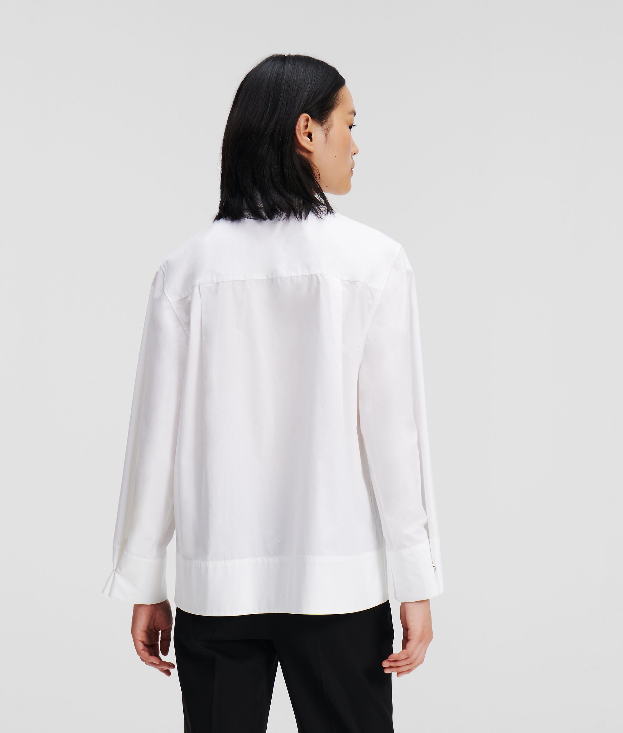 CHEMISE À PATTE DE BOUTONNAGE AVEC LOGO KARL