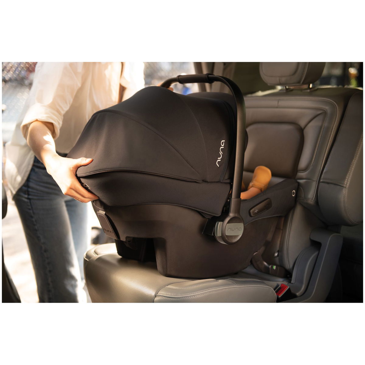 nunanuna   pipa urbn mit integrierten Isofix-Konnektoren cedar