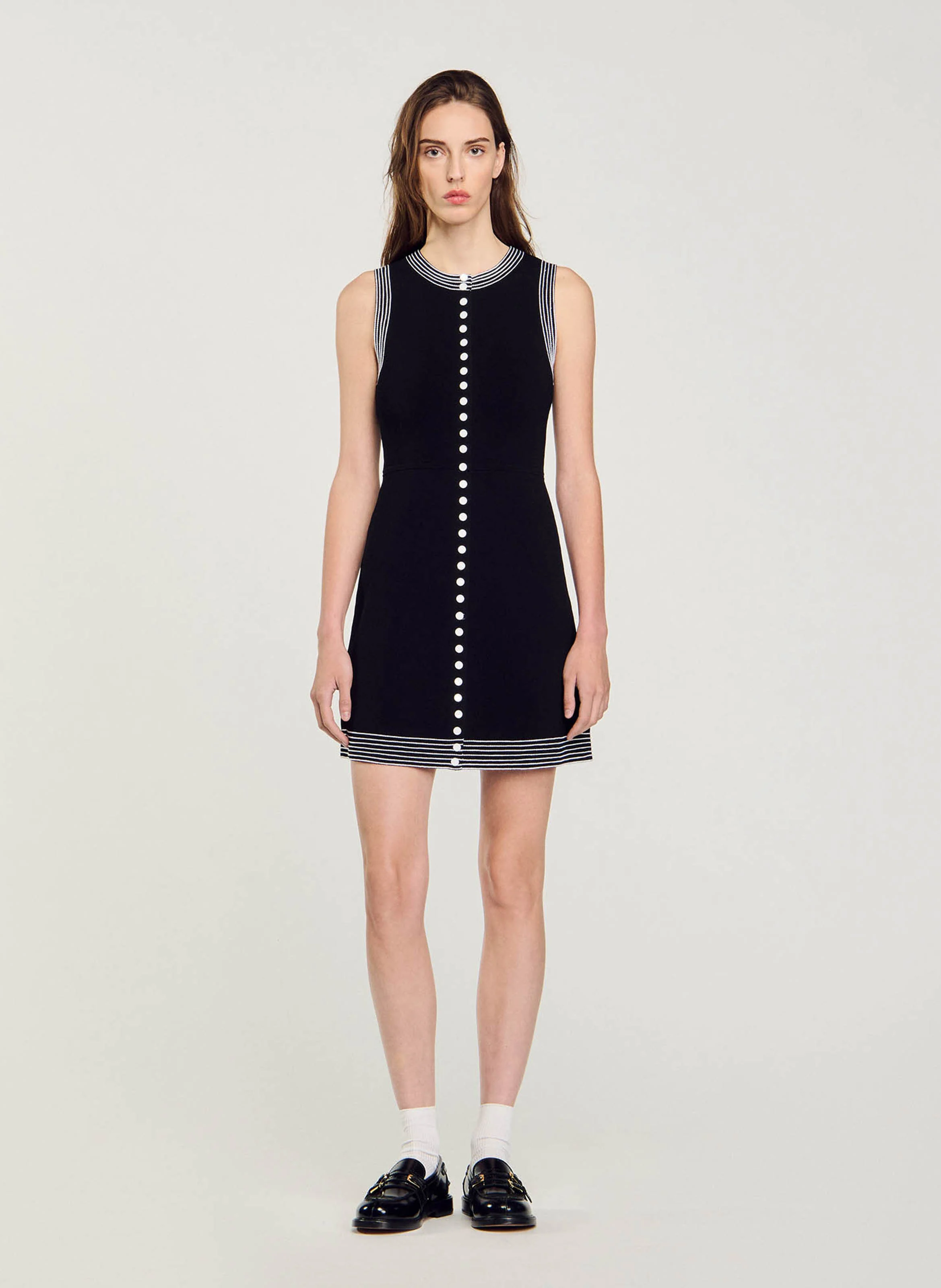Robe courte col rond| Noir