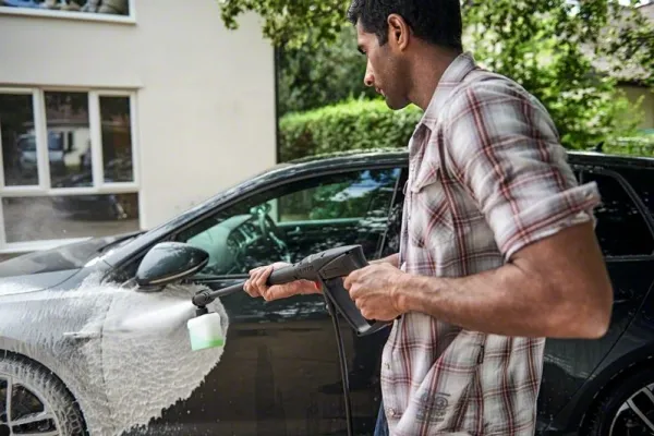 Bosch HØJTRYKSRENSER UNIVERSAL AQUATAK 135