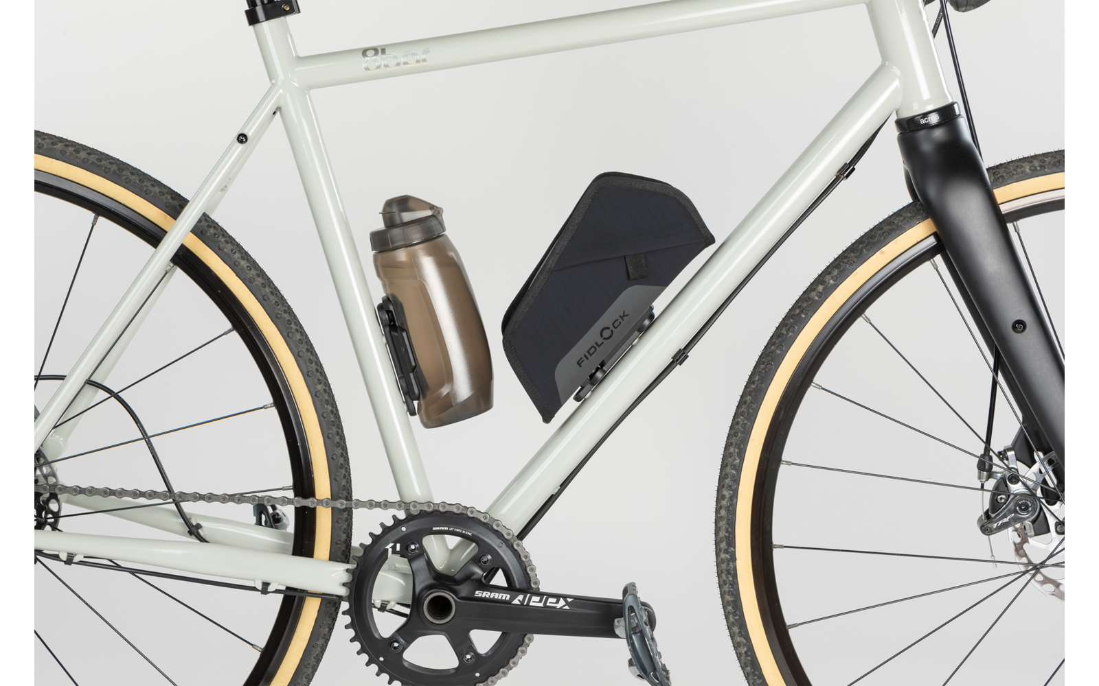 Fidlock Twist Essential Bag M mit Bike Base Tasche mit Flaschenhaltersystem für Fahrradrahmen 1,1 Liter