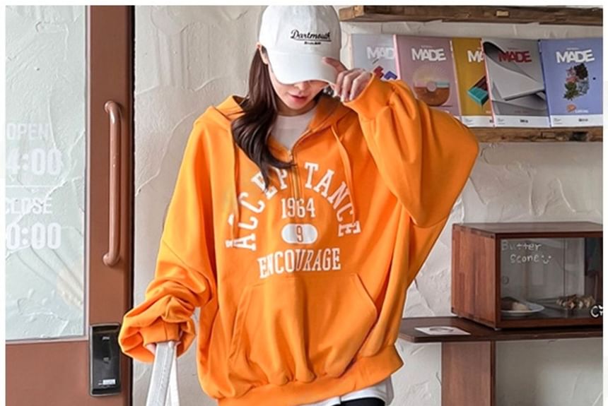 Chubby Girl - Losse hoodie met halve rits en letters