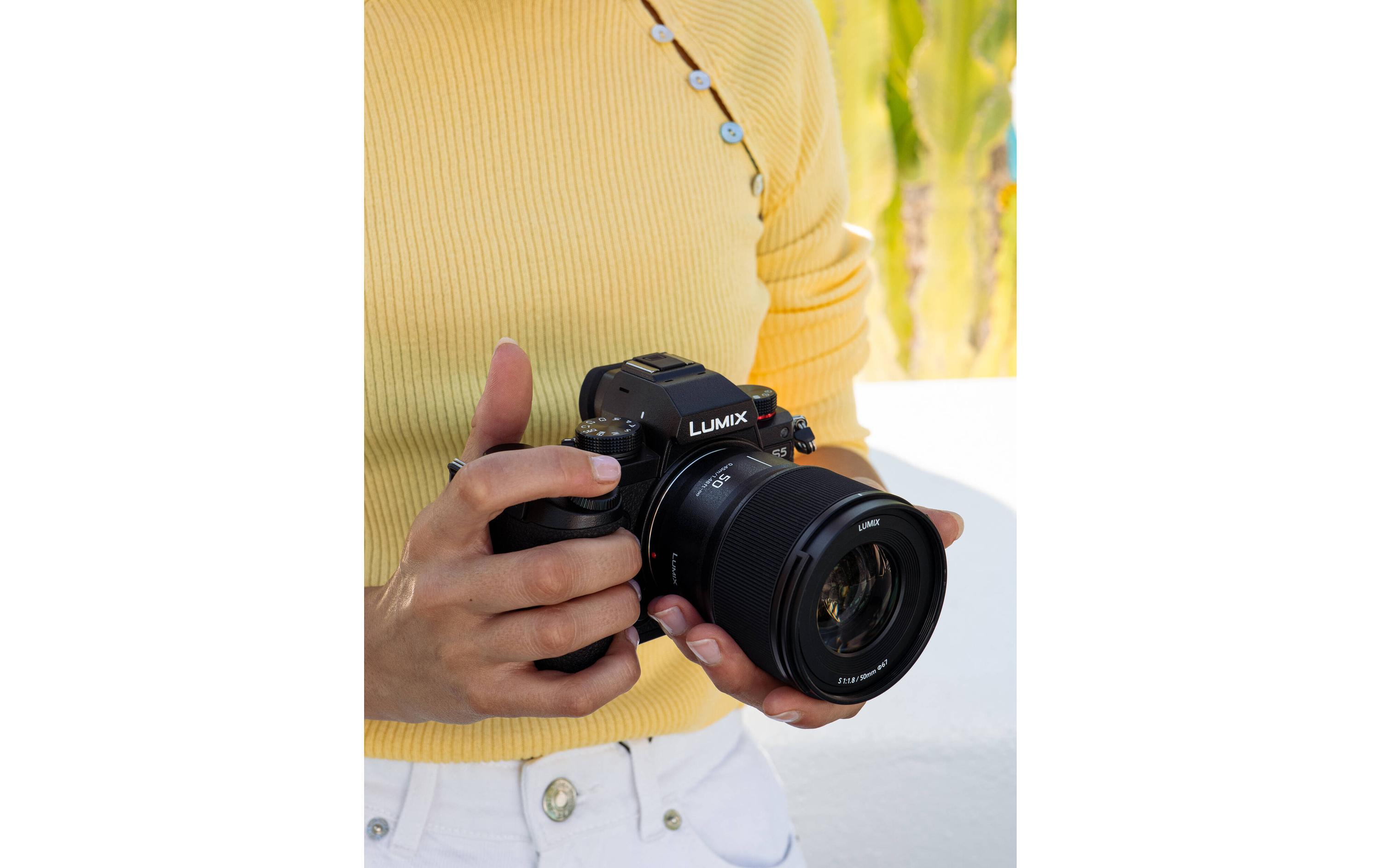 Festbrennweite LUMIX S 50mm F/1.8 – L-Mount<br>Lichtstarkes und wetterfestes Objektiv mit 50 mm Brennweite