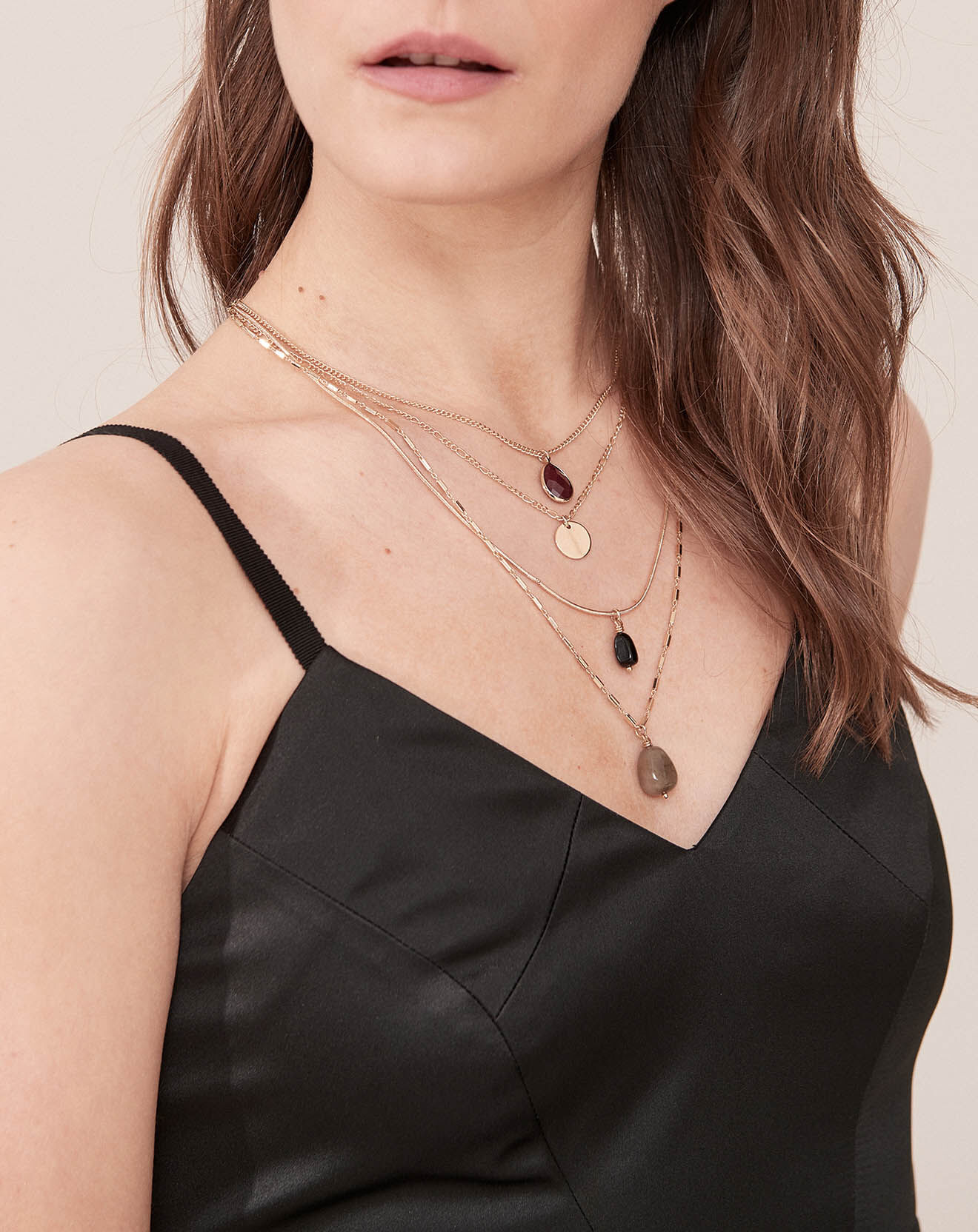 Caroll Robe Ora évasée satinée noire