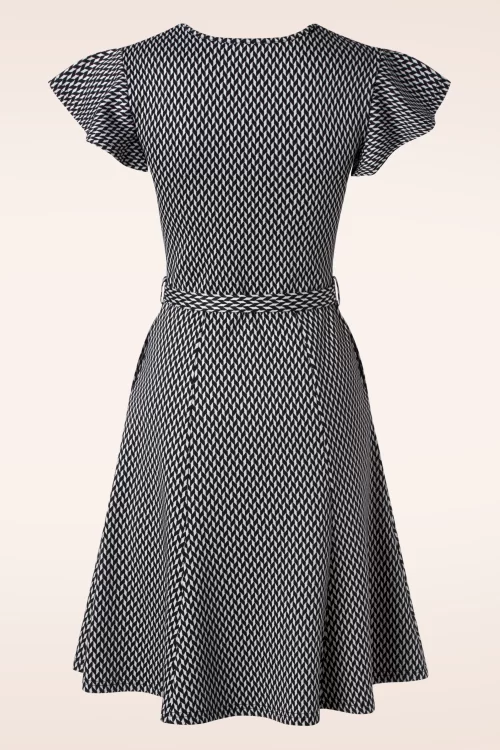 Vixen Front Twist Flutter Sleeve jurk in zwart en wit