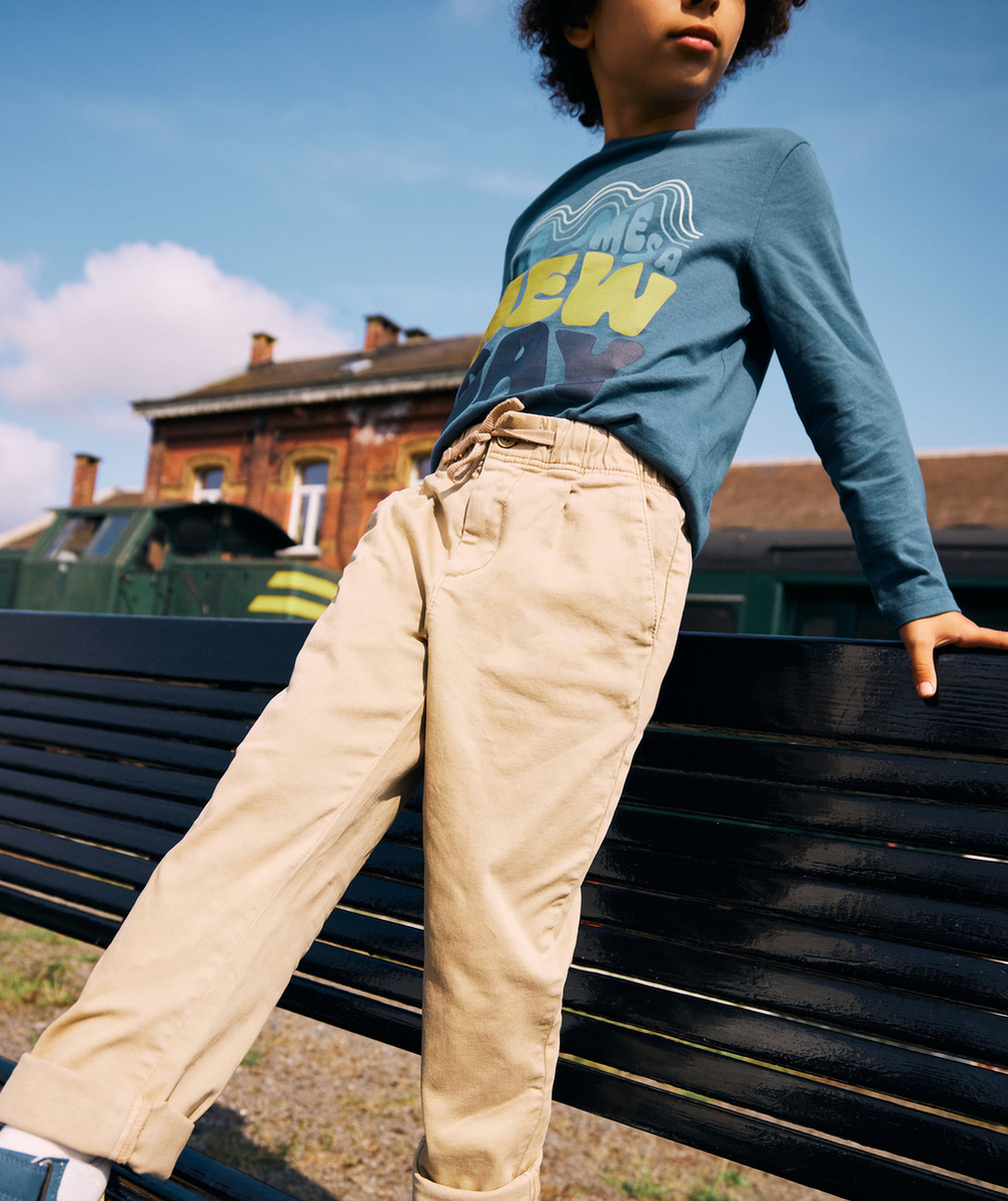 PANTALON GARÇON RELAX EN VISCOSE REPONSABLE BEIGE