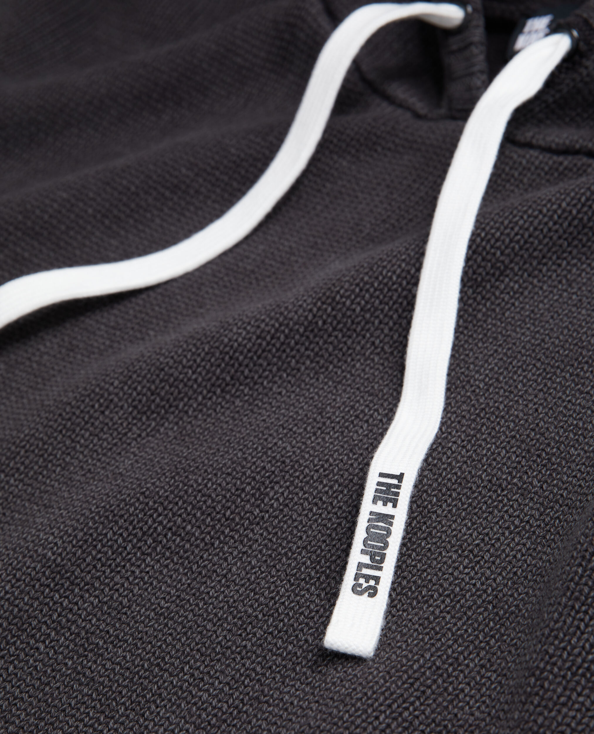 Pull noir à capuche en coton et laine