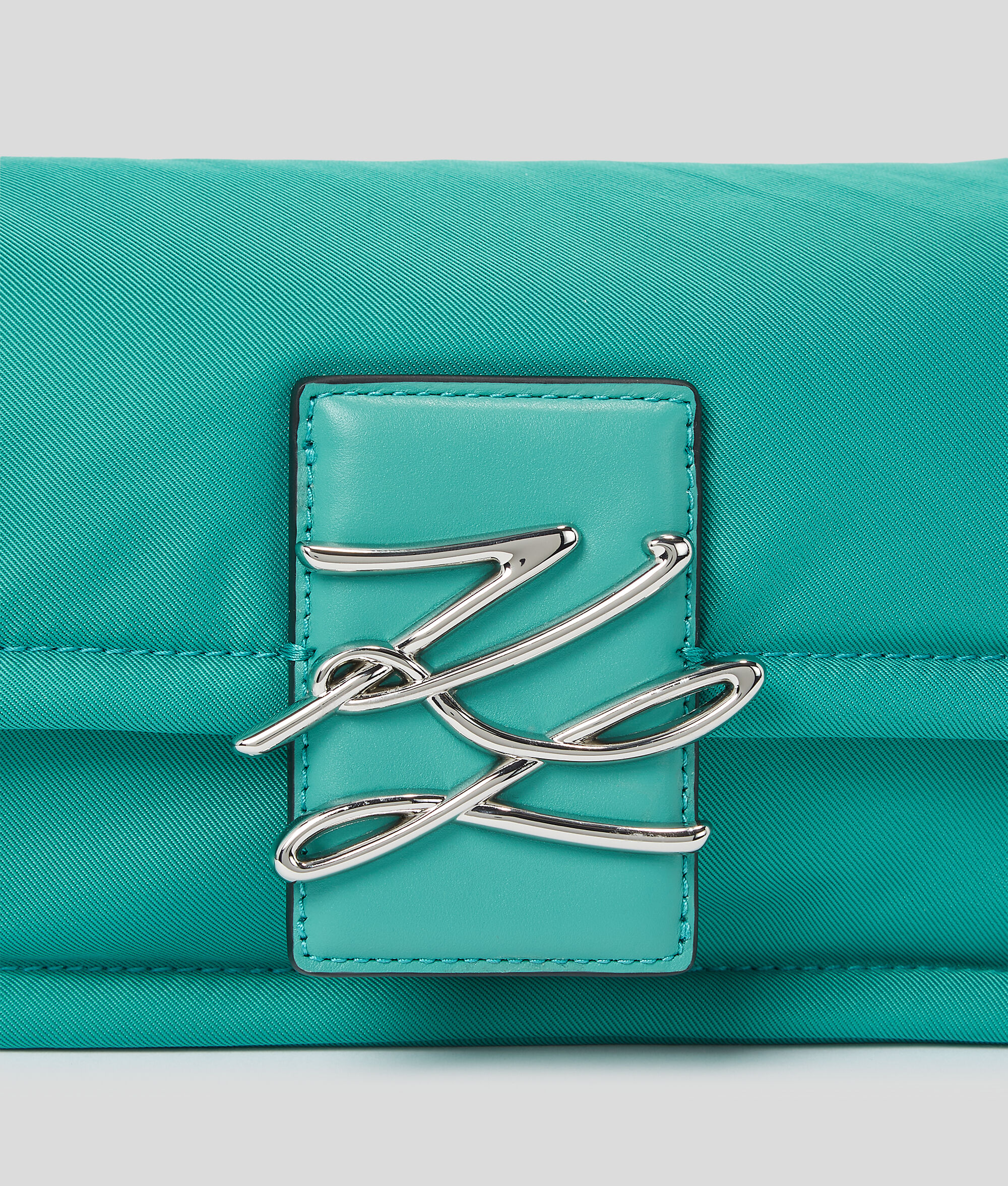 SAC BAGUETTE EN NYLON K/AUTOGRAPH SOFT