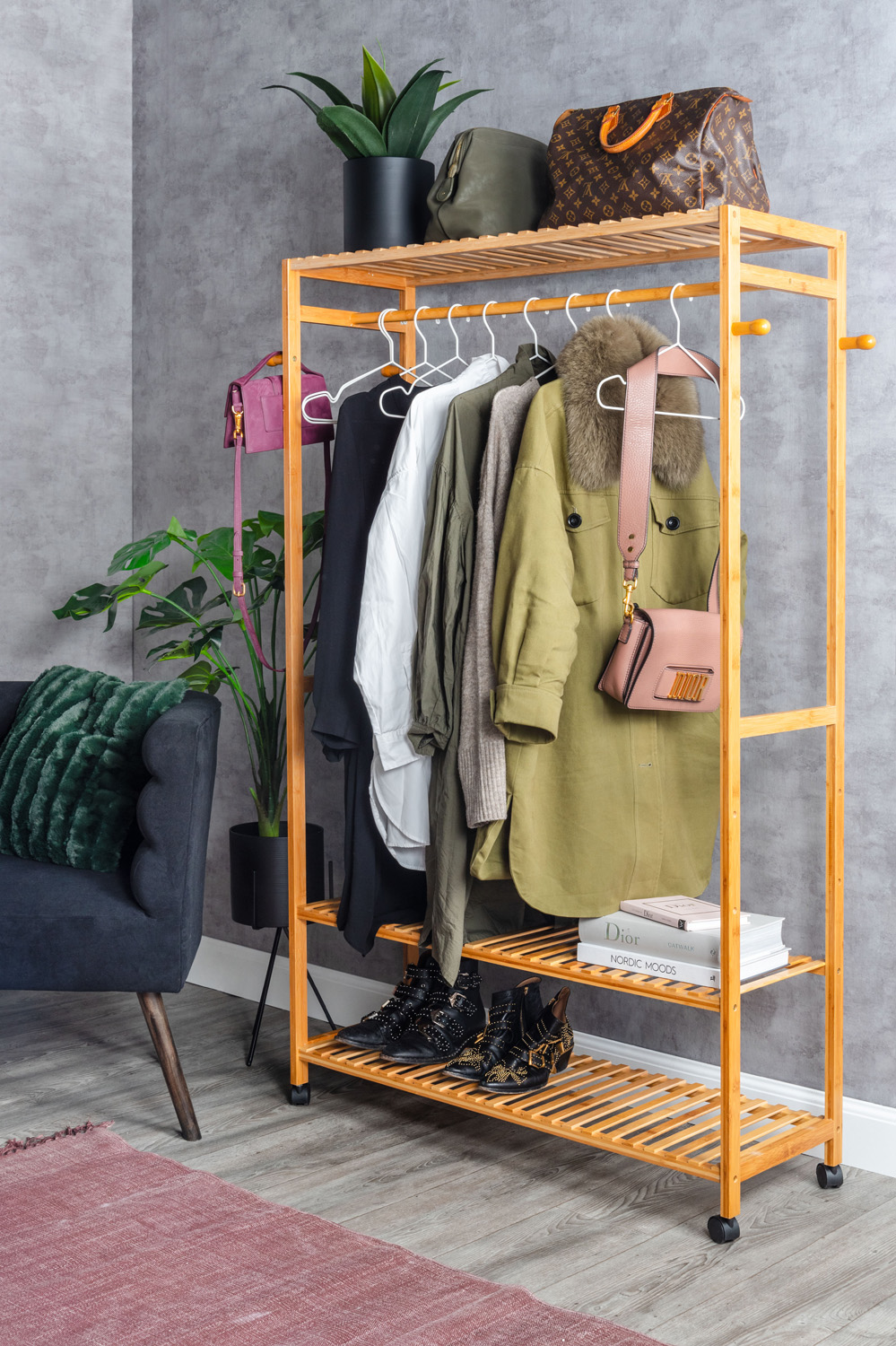 Clothing rack bamboo