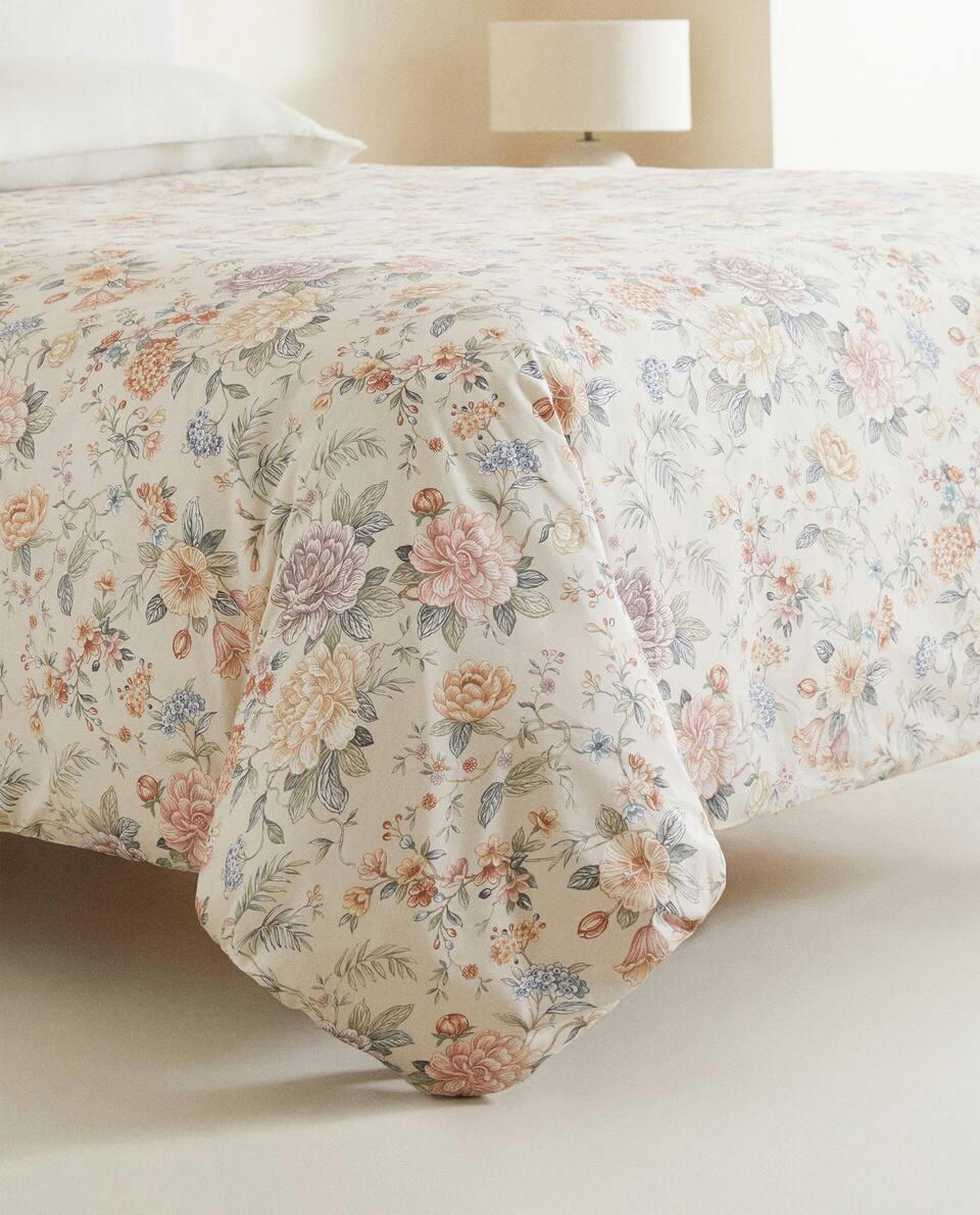CAPA DE EDREDOM COM ESTAMPA FLORAL