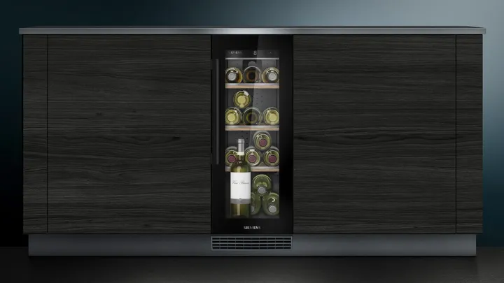 Siemens iQ500 KU20WVHF0 Vinkøleskab med glasdør 82 x 30 cm. - Optil 21 flasker - 38 dB