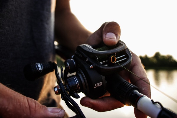 Moulinet Casting Lew's Super Duty 300 RH