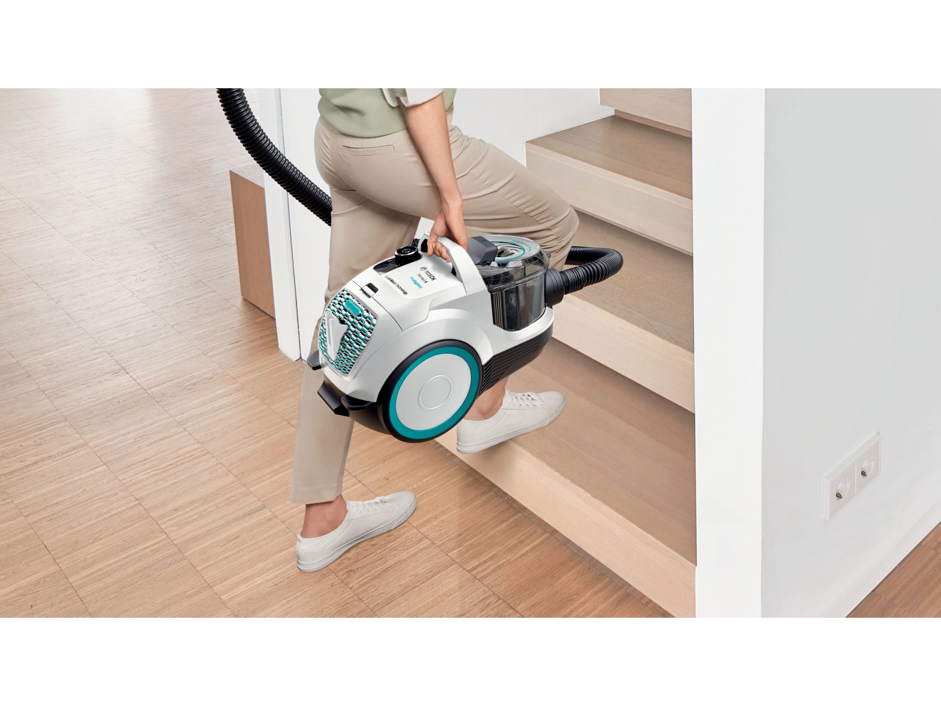 ASPIRADOR SEM SACO BOSCH BGC21HYG1 BRANCO
