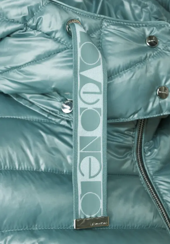 Kurze Steppjacke mit Kapuze - polar mint