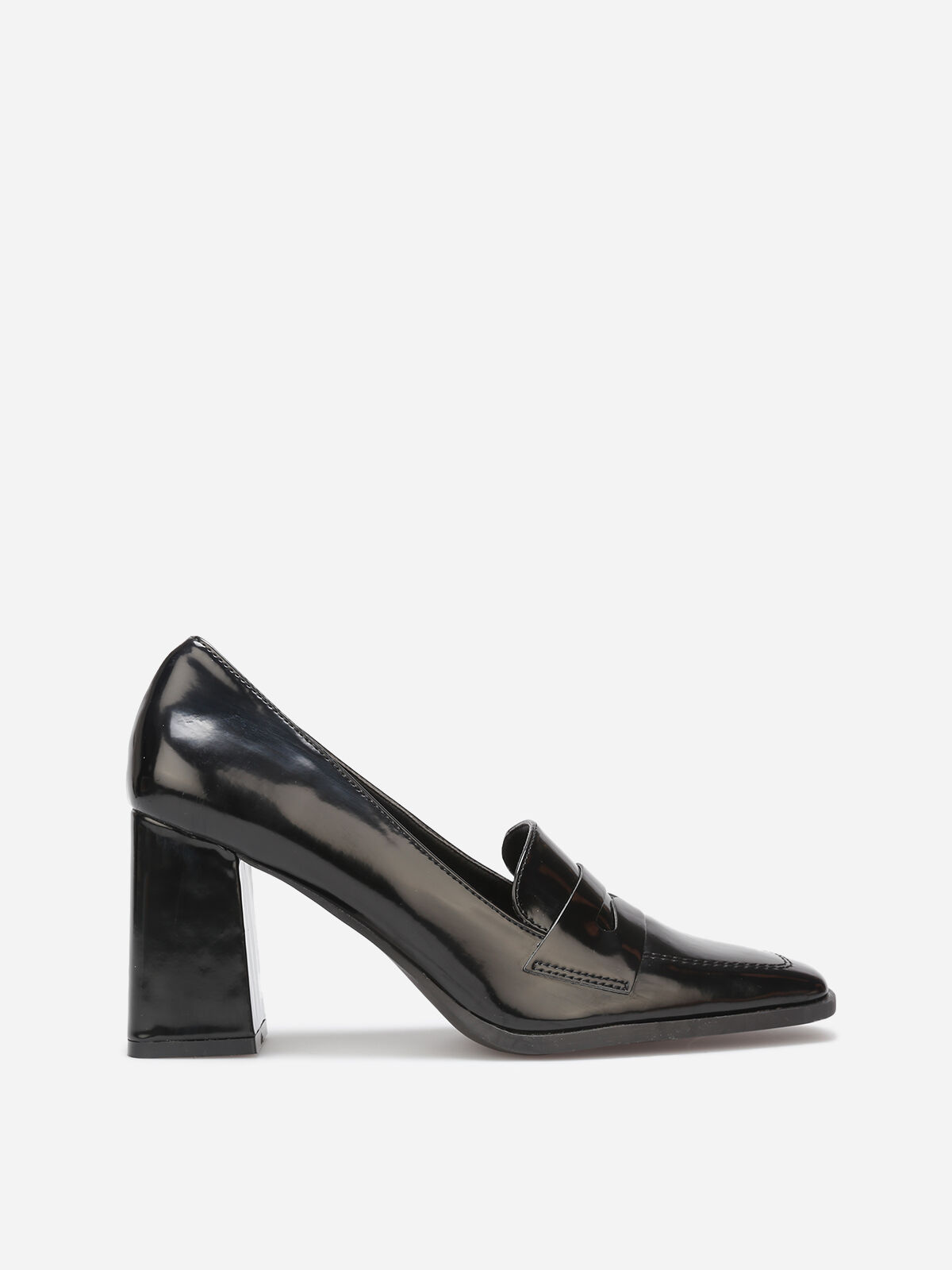Mocassins vernis à talon et surpiqûres- Noir