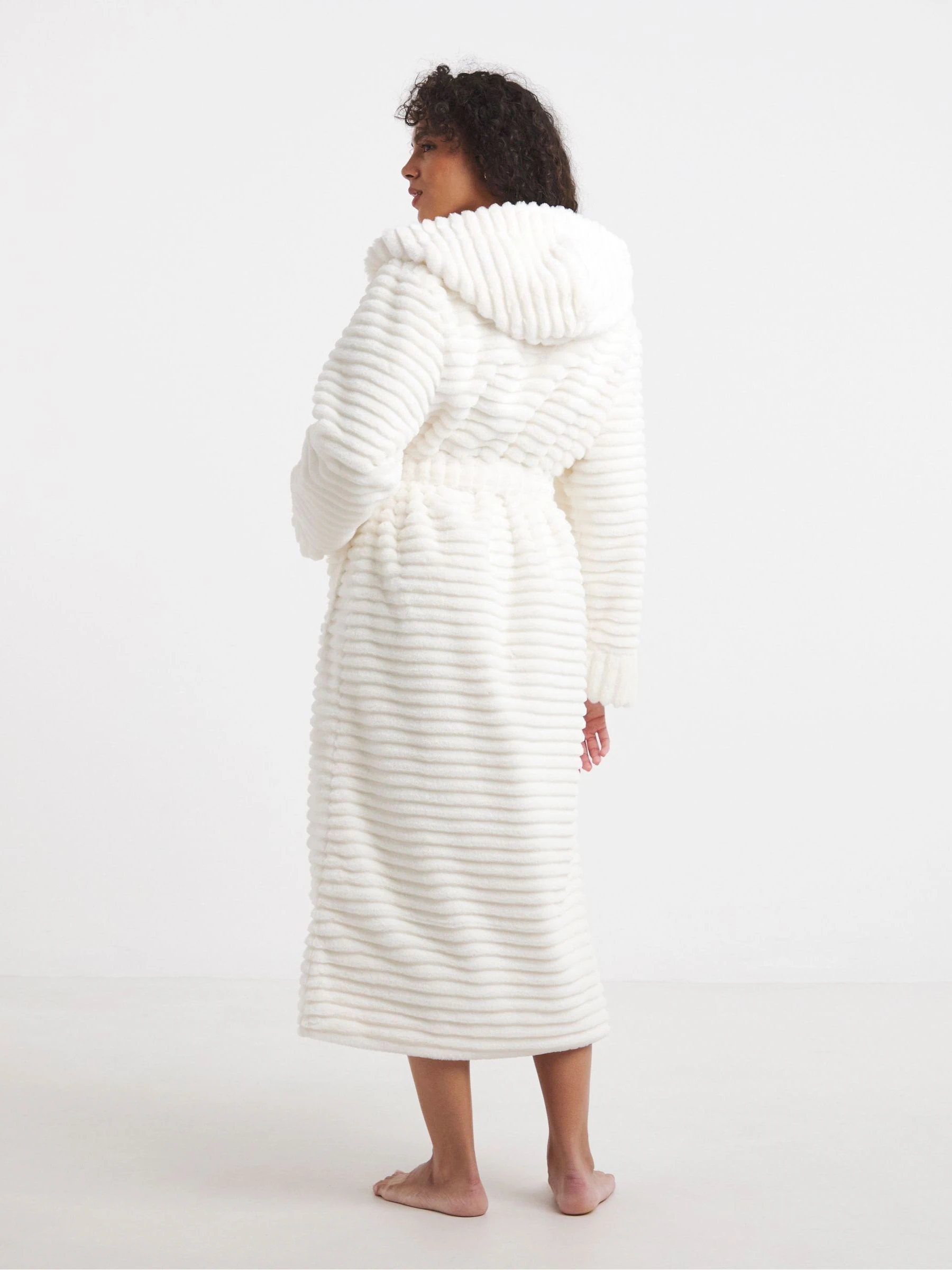 Crème - Simply Be Pretty Secrets Luxury Maxi Gown