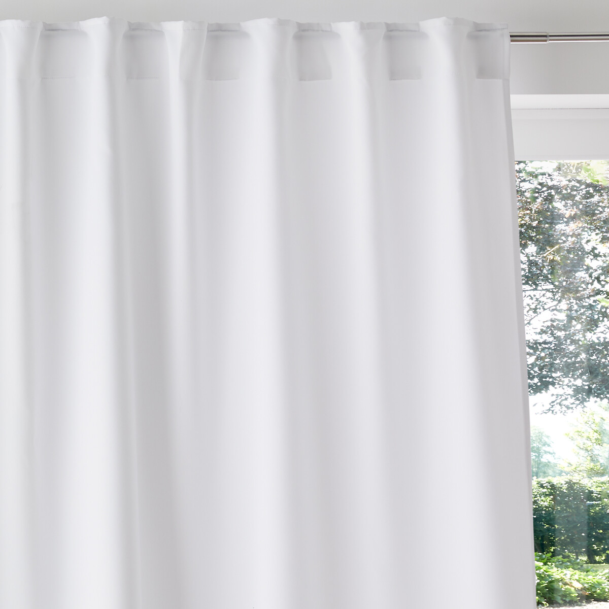 LA REDOUTE INTERIEURS<br>Cortina blackout Voda com laços ocultos
