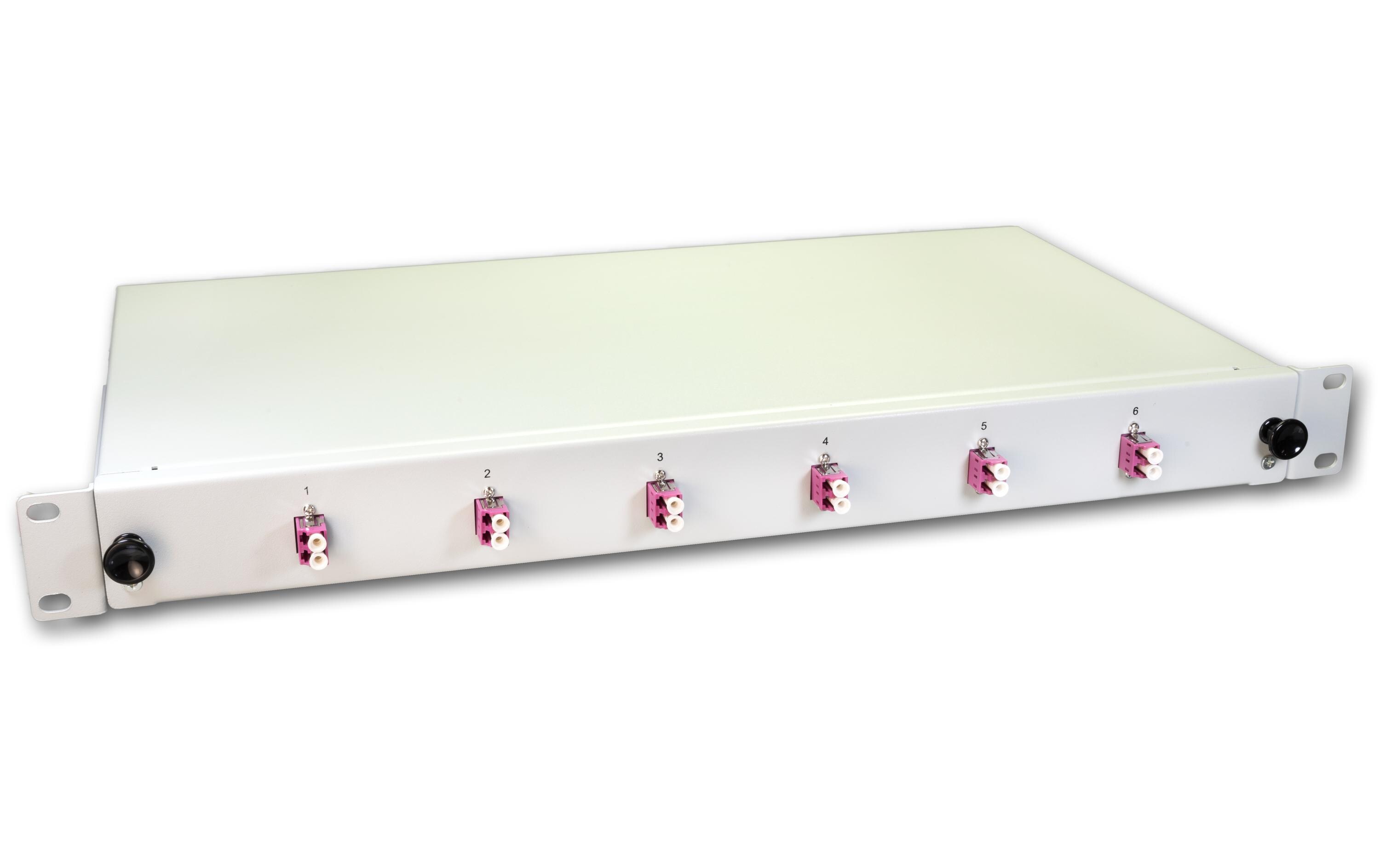 Spleissbox 12 Fasern, 6x DLC MM, 50/125µm OM4 Pigtail<br>LWL Spleissbox, 12 Fasern, 6x DLC Multimode, 50/125µm OM4 Pigtail