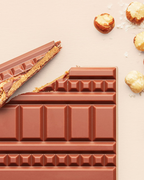 Tablette Fourrée Praliné noisettes & fleur de sel Chocolat au Lait 45% | Le Chocolat Alain Ducasse 110g