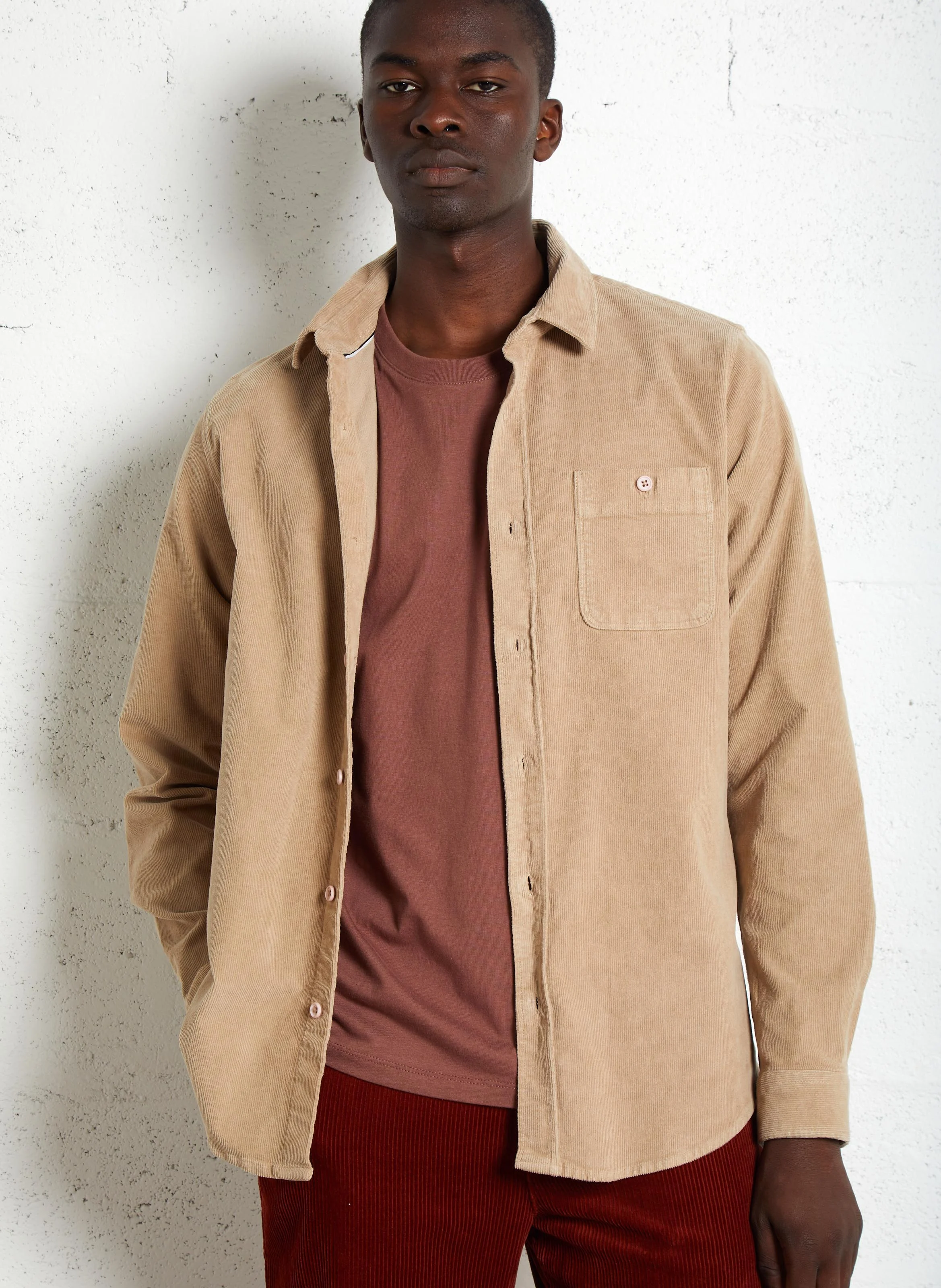 ONCA - Chemise col classique en velours côtelé | Beige