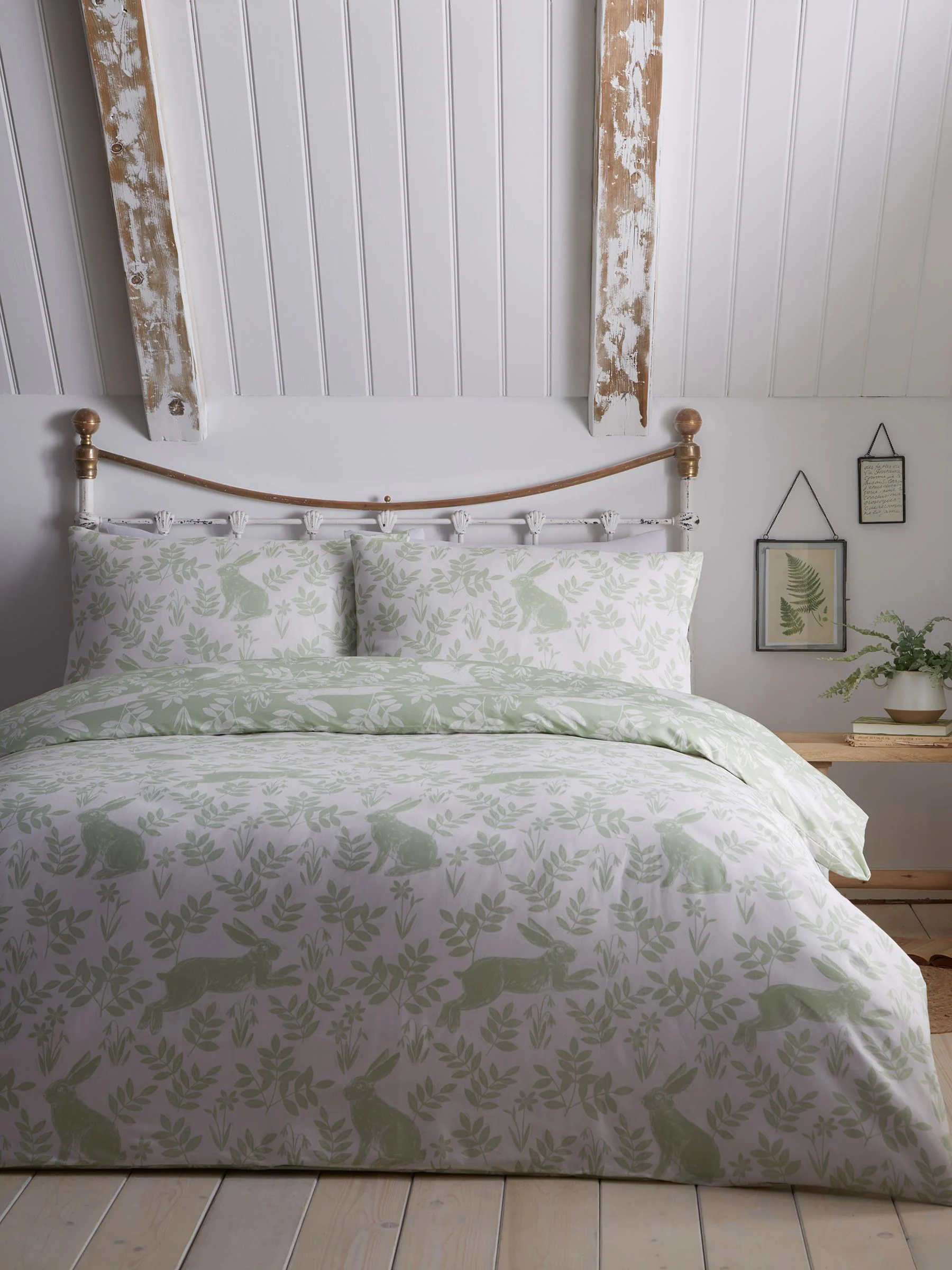 Dreams & Drapes Spring Rabbits Reversible Duvet Cover Set