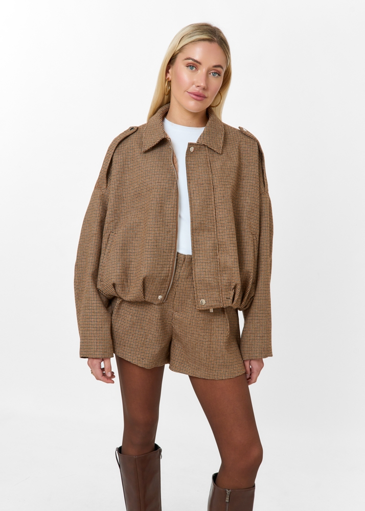 Kylie short bruin