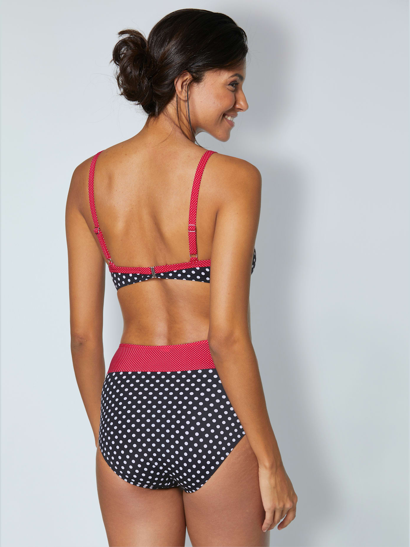 Maillot de bain 2 pièces bon. a, b, c