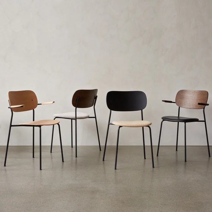 Audo - Co Dining Chair, schwarz / Leder schwarz / Eiche gebeizt