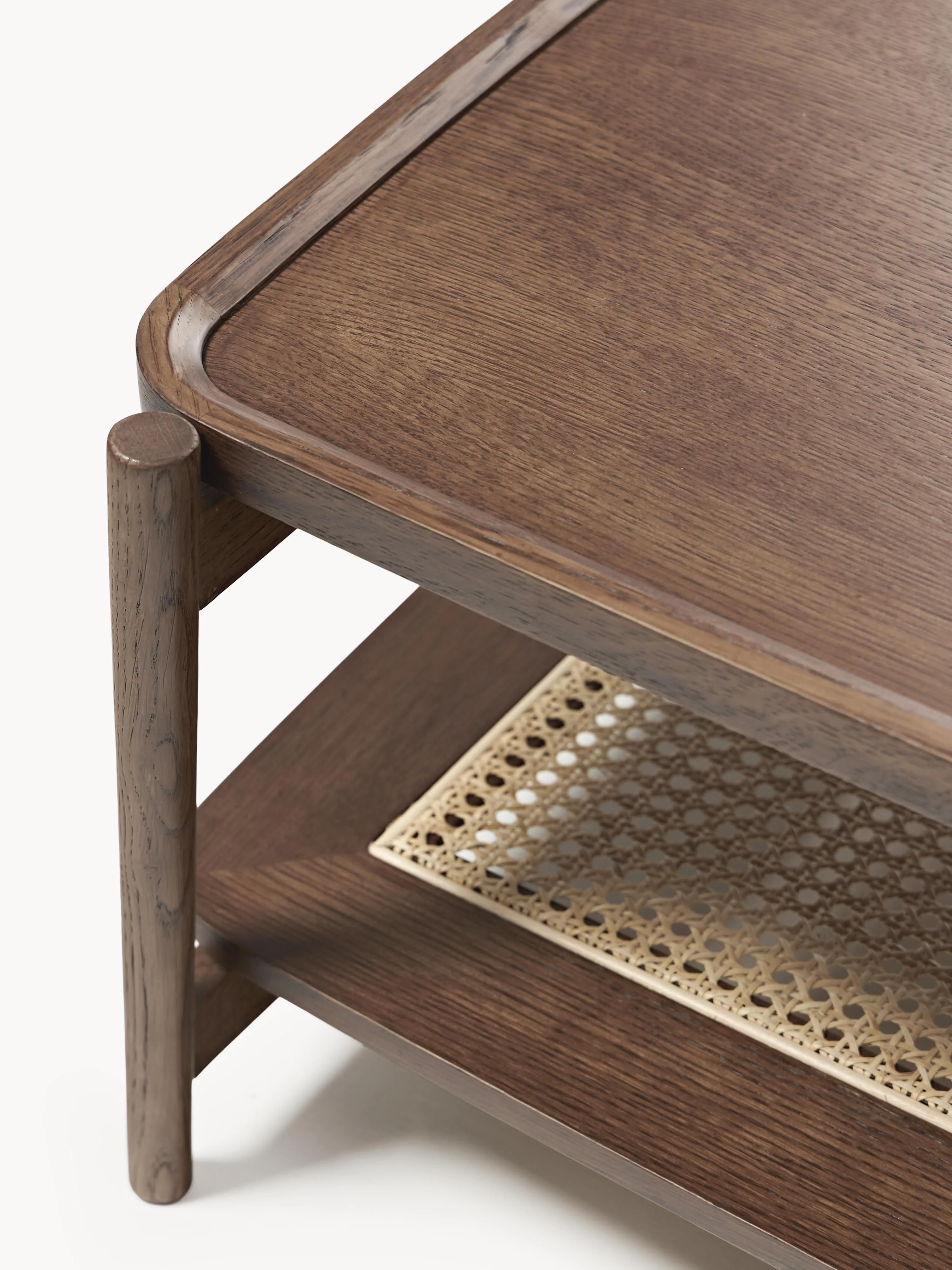 Houten salontafel Libby met plank van Weens vlechtwerk