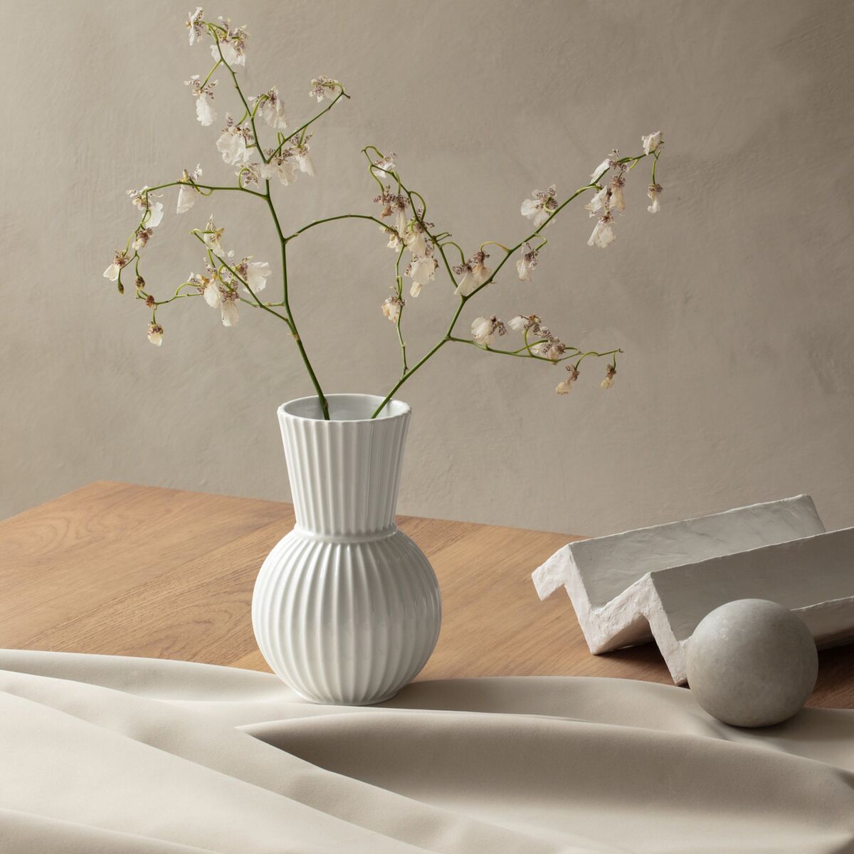 Tura vase, 18 cm, hvid
