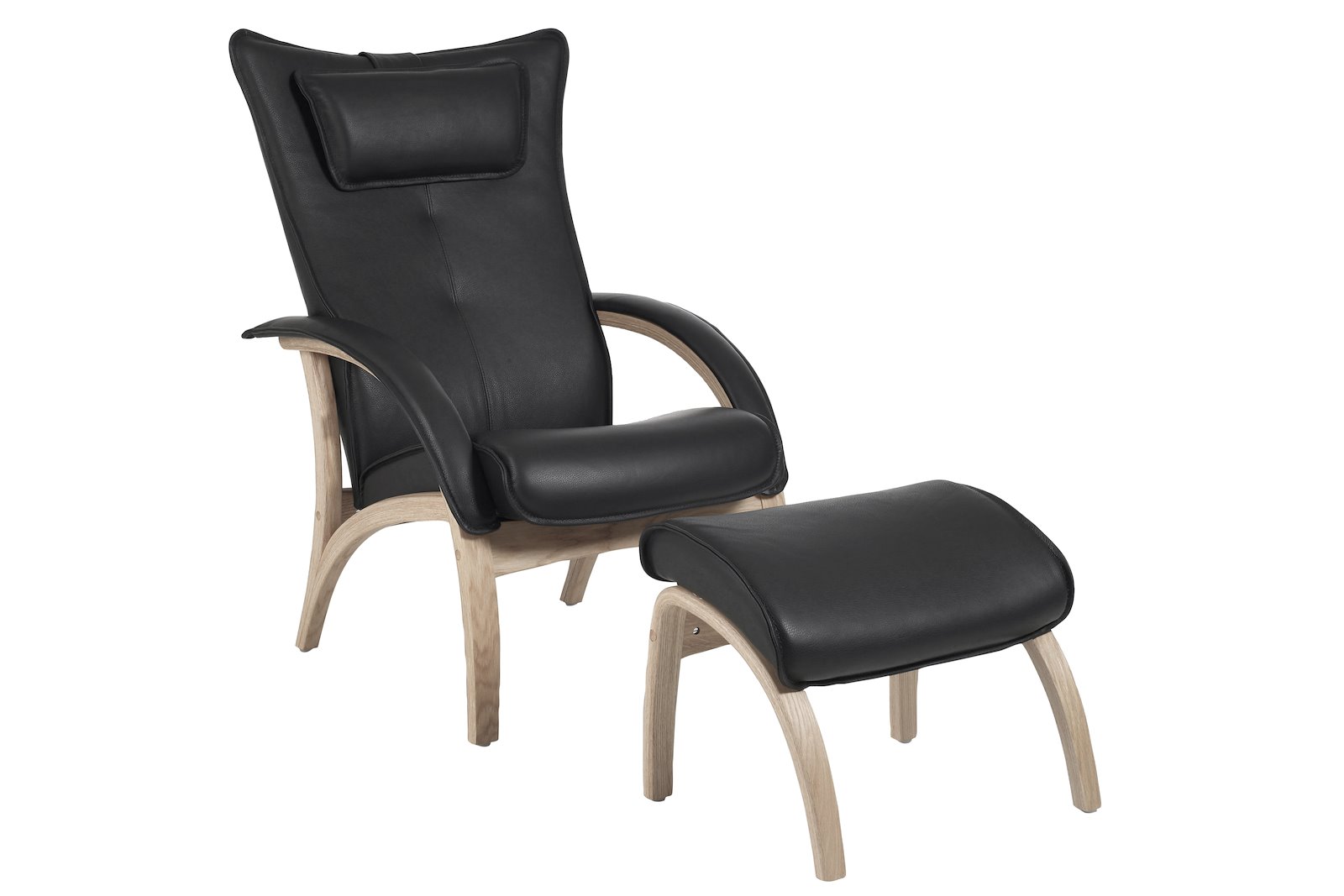 Delta Legend lenestol m/krakk I Hud Classic sort med understell i hvitoljet eik. Med krakk.