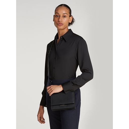 Calvin Klein Linear Crossbody Taske, Black