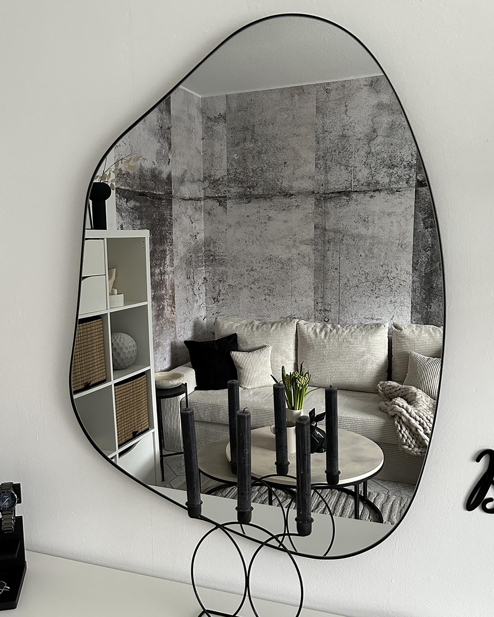 Wandspiegel PUTEAUX 70 cm 92 cm Metaal Zwart