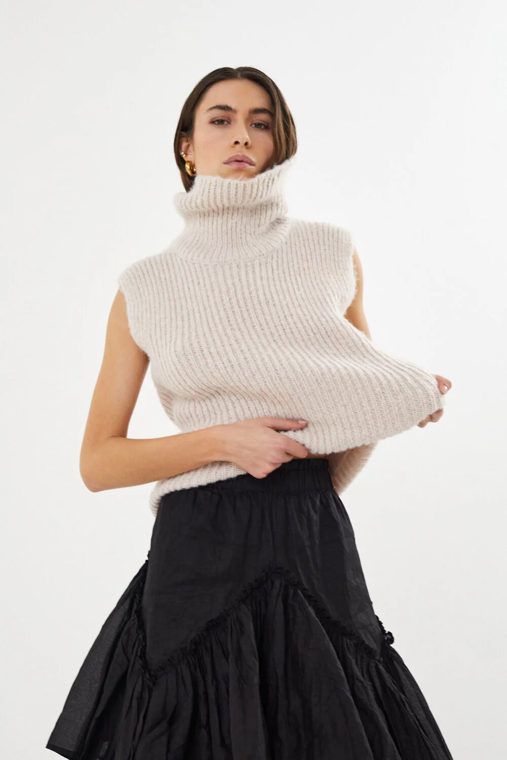 Rabens Saloner  Koto Dual knit funnel neck uldvest - Beige