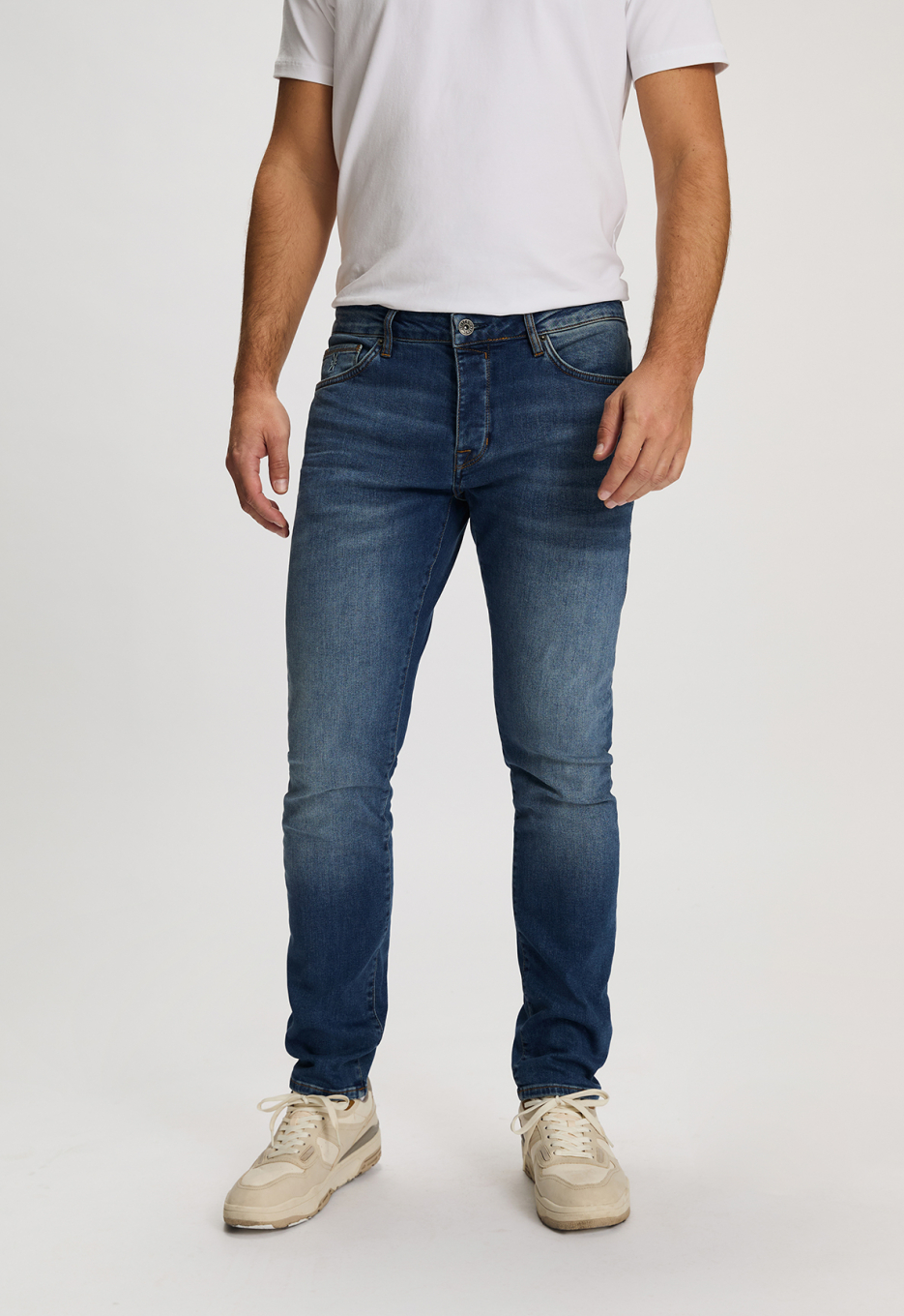 Silvercreek Porter Slim Tapered Jeans